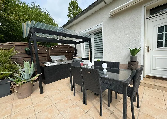 Ubytování v soukromí Le Nid Des Pilotes - Circuit Bugatti - Piscine - 4pers Saint-Saturnin (Sarthe)